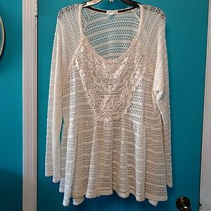 EUC CLOVER + SCOUT BEAUTIFUL CROCHET & LACE TOP